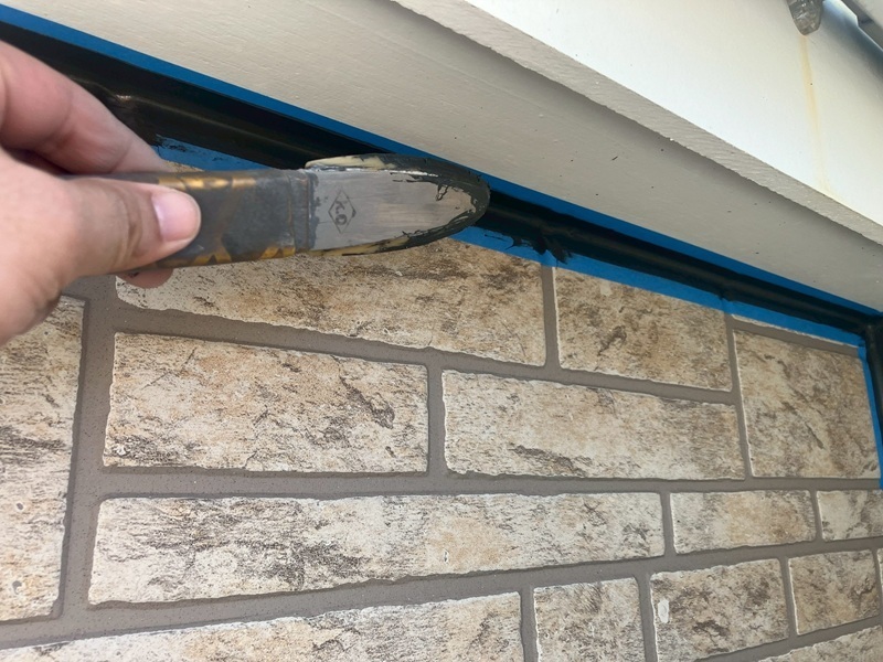 シーリング均し作業