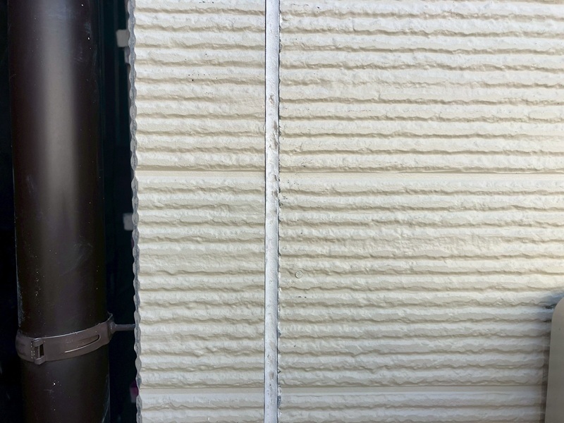 外壁シーリング　タテ目地工事前