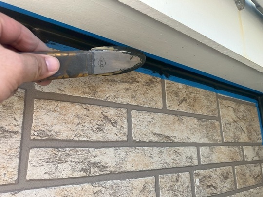 シーリング均し作業