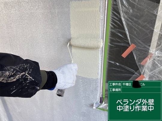 外壁塗装中塗り