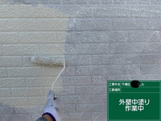 外壁塗装中塗り