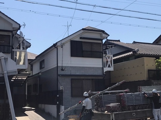 足場着工