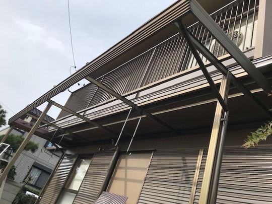 波板張り替え前